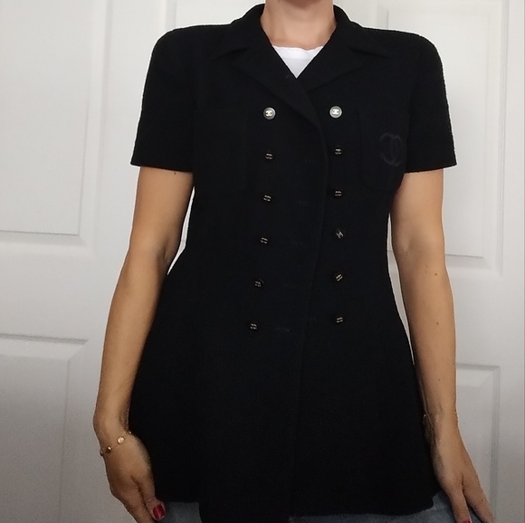 Chanel Vintage Spring 1995 Black Gold CC Logo Peplum Tweed Jacket 6 - Picture 5 of 14